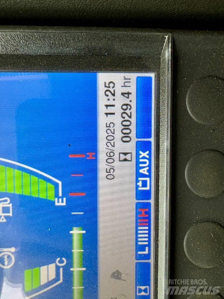 Takeuchi TB 257 FR 小型挖掘机