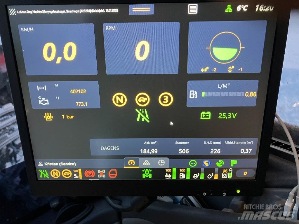 Komatsu 951 收割机