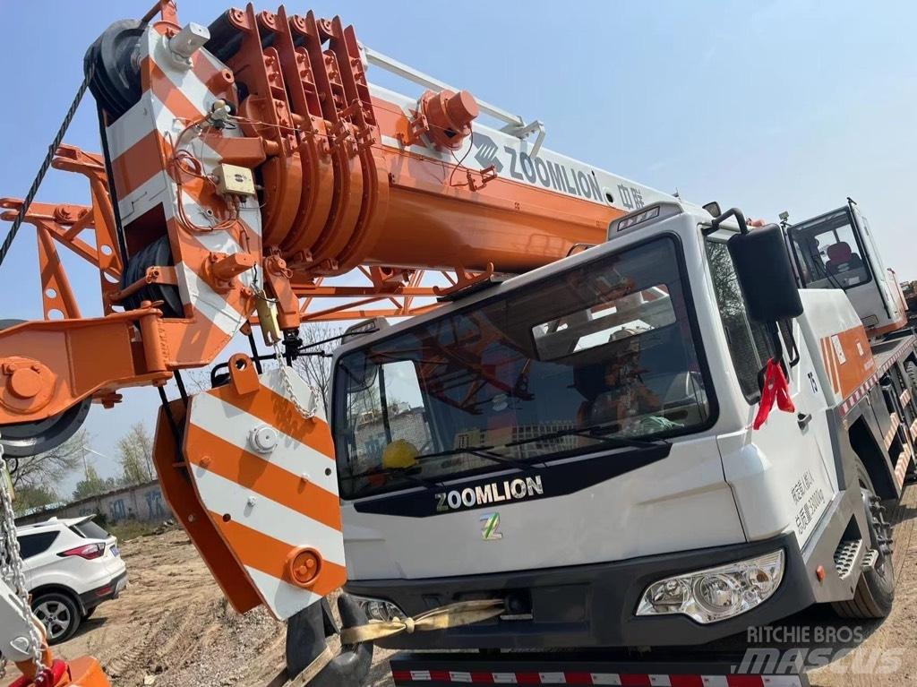 Zoomlion QY30V 全地面起重机︳移动式起重机