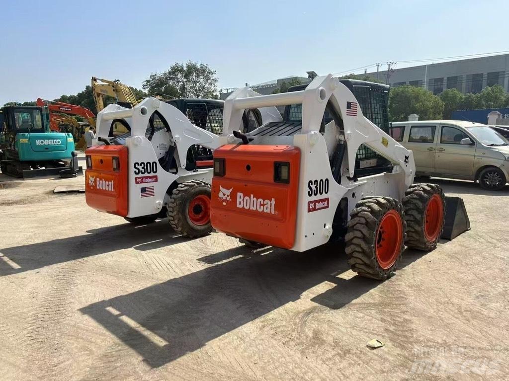 Bobcat S300 滑移装载机