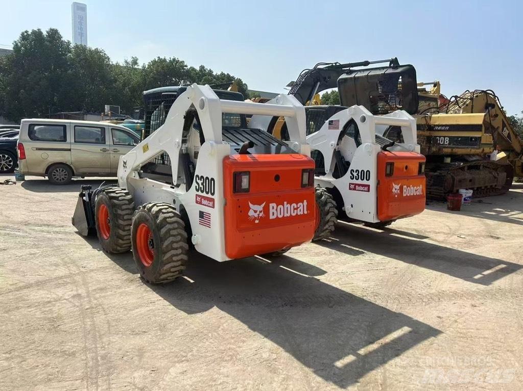 Bobcat S300 滑移装载机