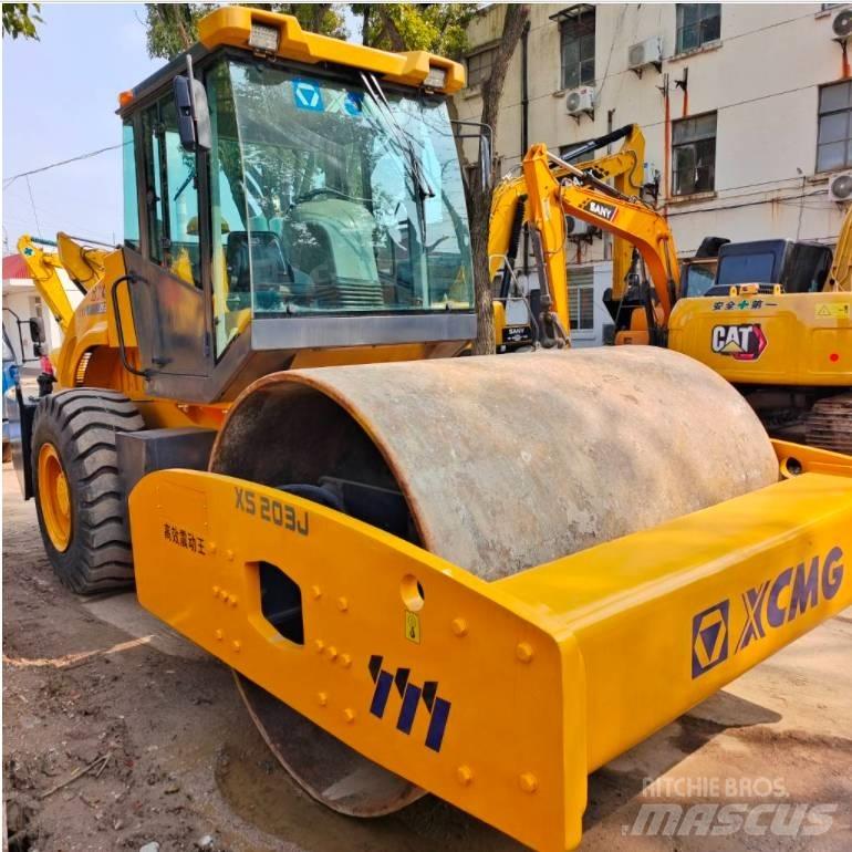 XCMG XS 203 J 单轮压路机