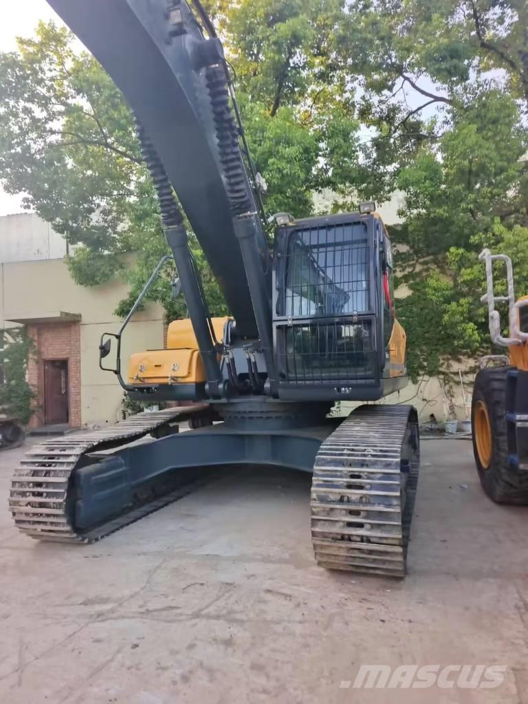 Hyundai 305 LC-9T 履带挖掘机