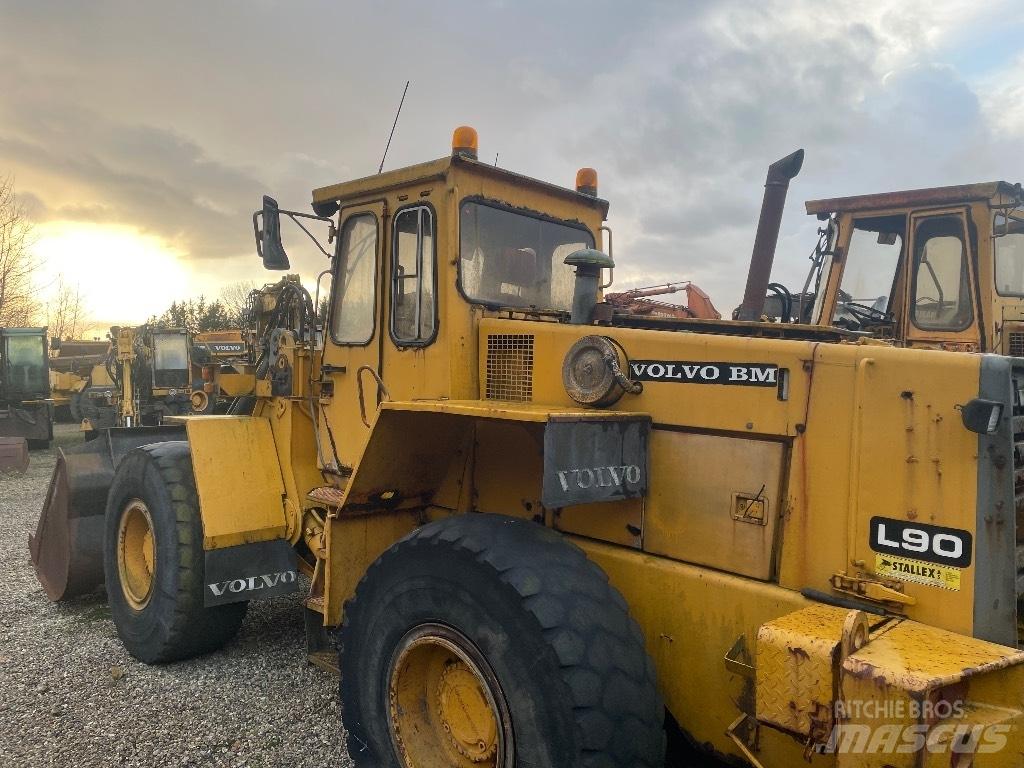 Volvo L90 轮式装载机