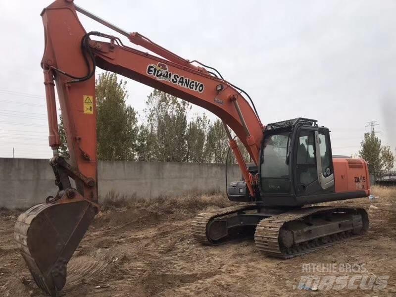 Hitachi zx210 履带挖掘机
