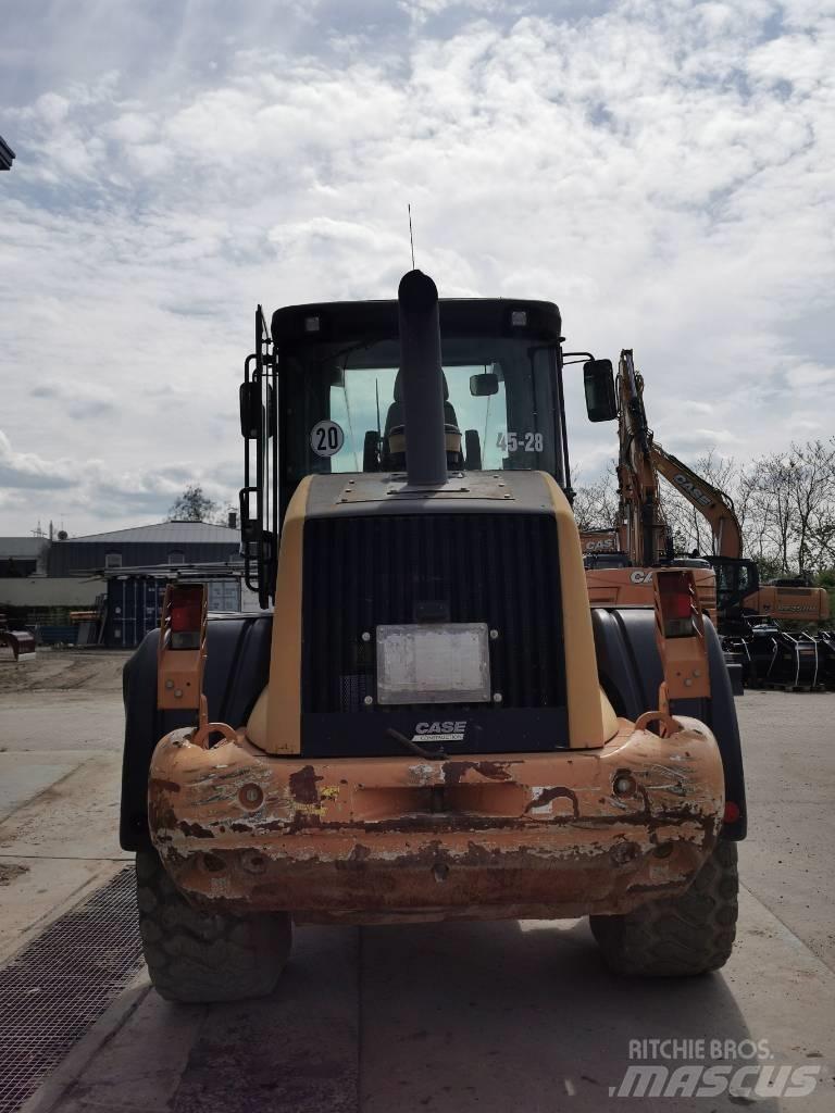 CASE 721F Z-Bar 轮式装载机