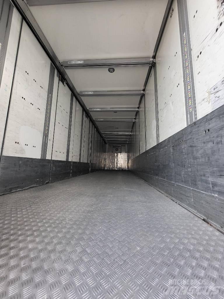 Ekeri BOX NORDIC 半挂厢式车
