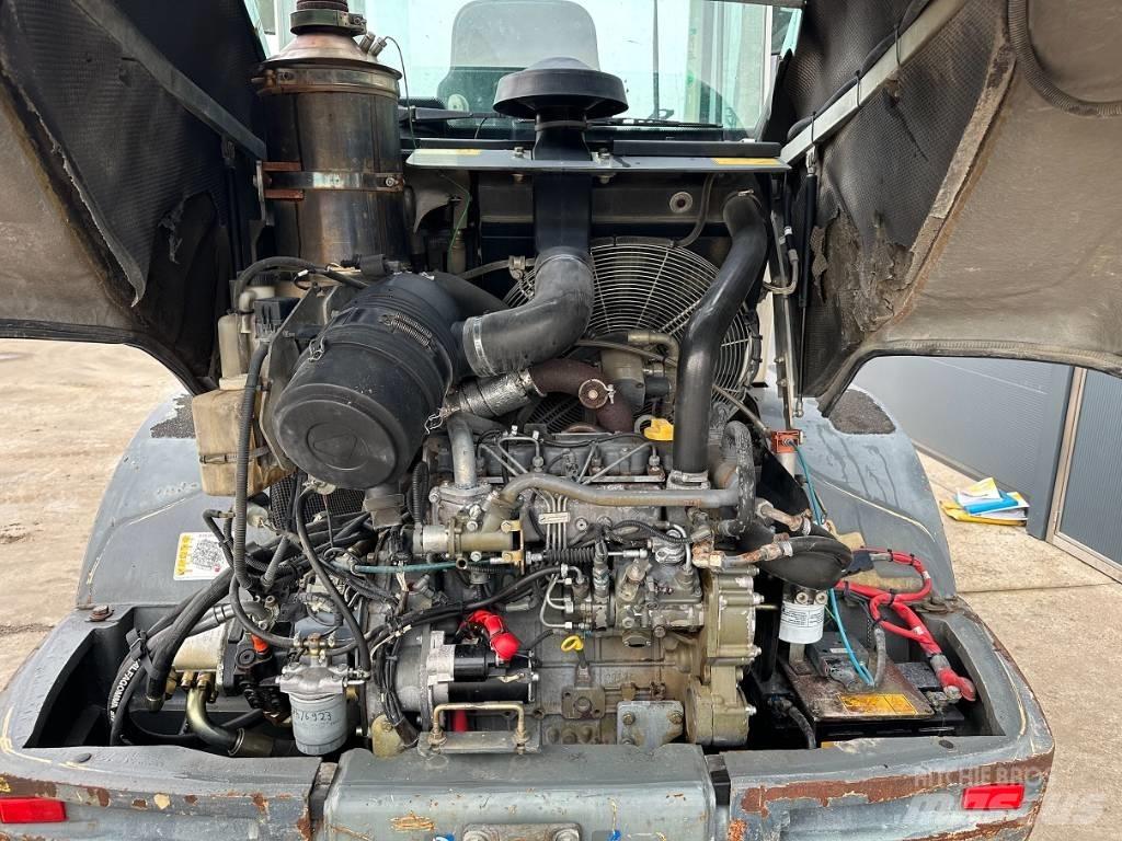 Liebherr L 506 轮式装载机