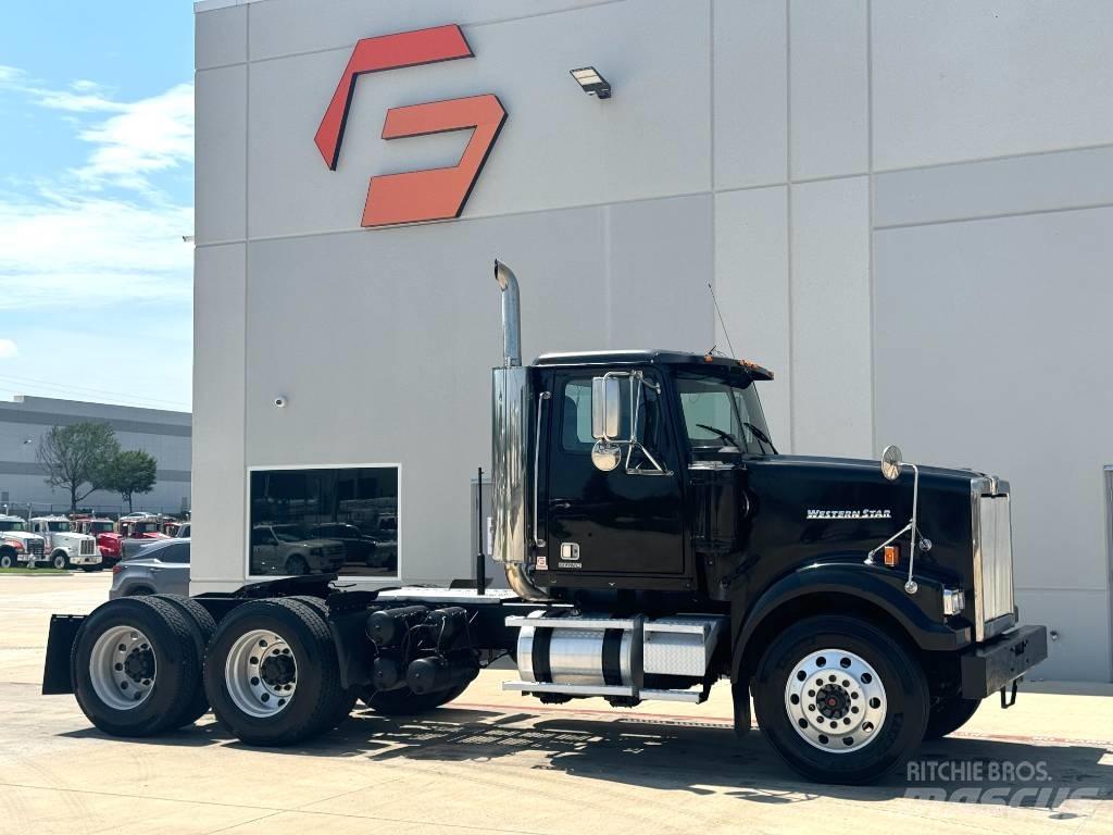 Western Star 4900 牵引车