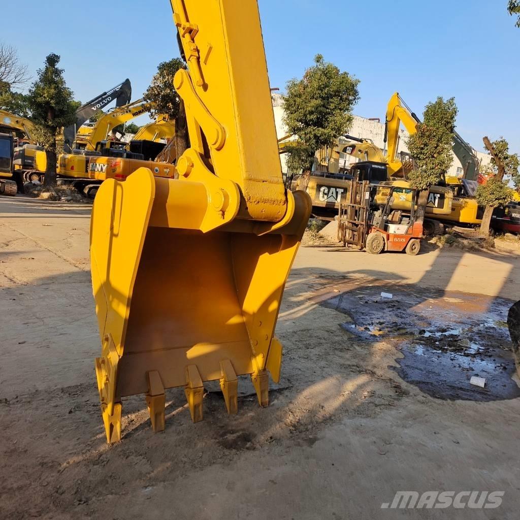 CAT 320 D2 履带挖掘机