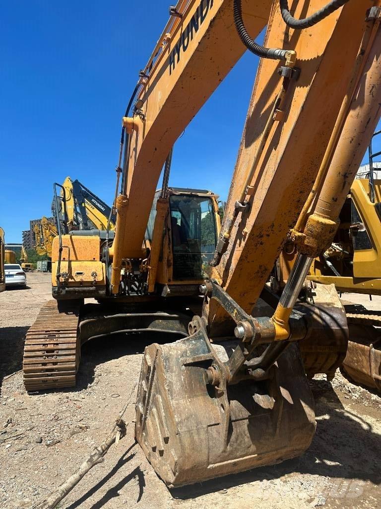 Hyundai 220LC-9S 履带挖掘机