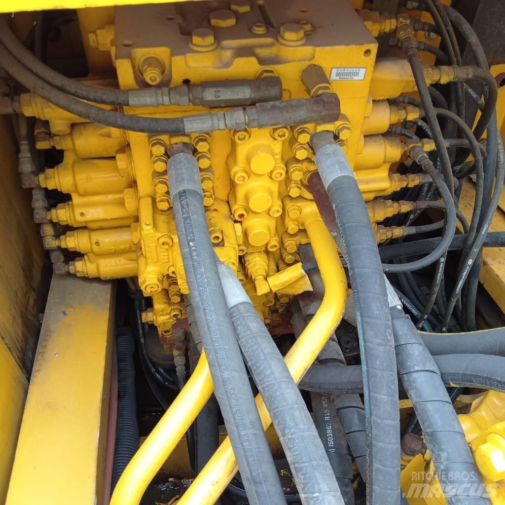 Komatsu PC 300-7 履带挖掘机