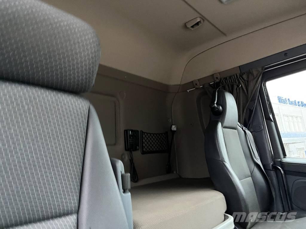 Scania R490 工程吊钩车