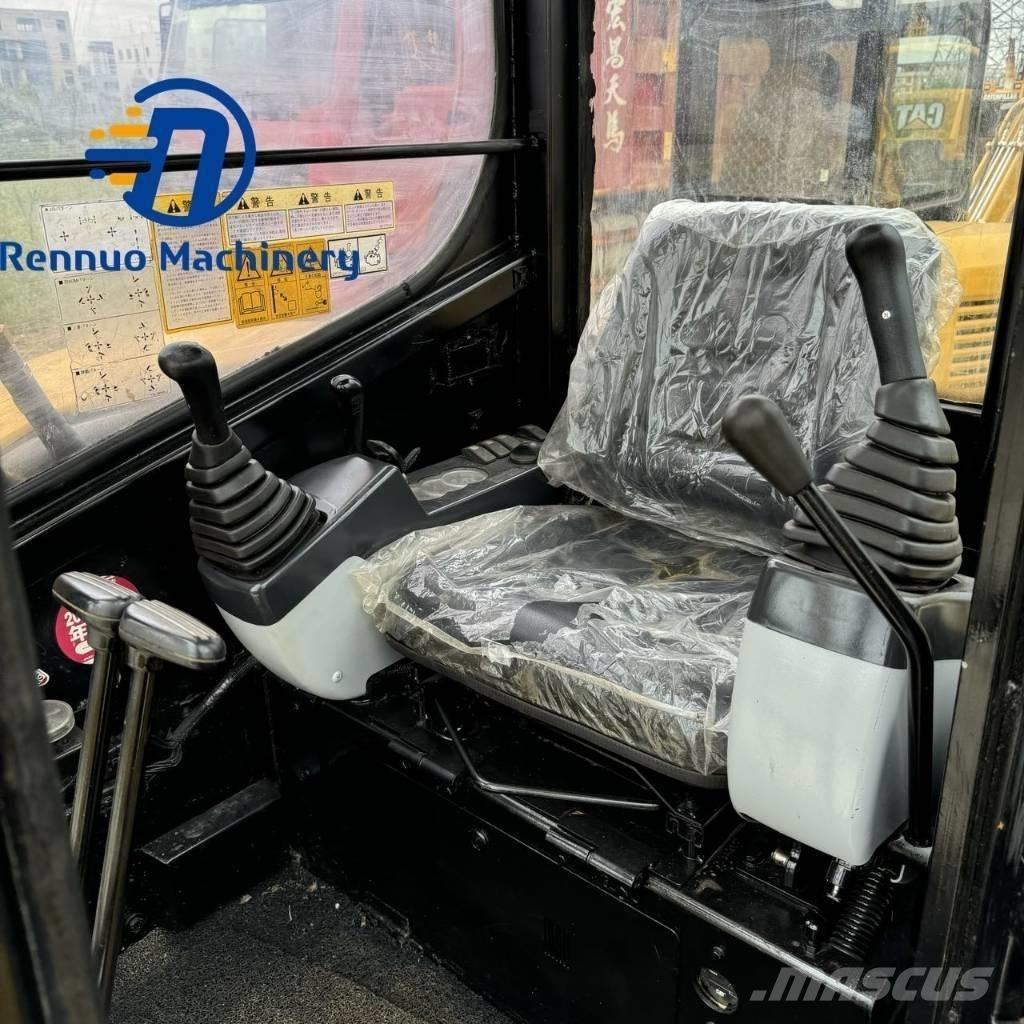 CAT 305 C CR 小型挖掘机