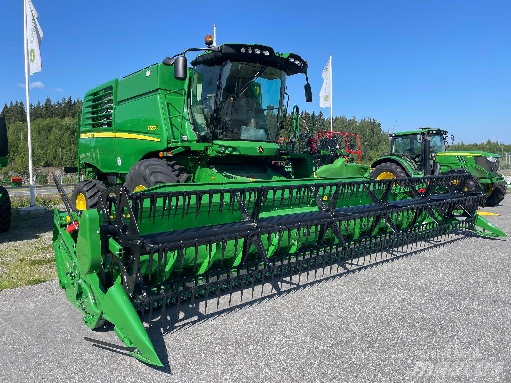 John Deere T 550 联合收割机