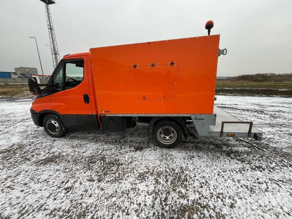 Iveco DAILY 35C14 大型面包车