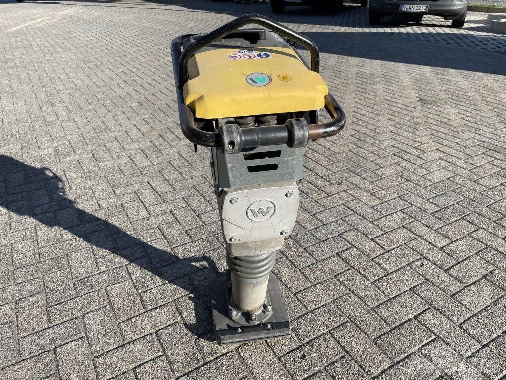 Wacker Neuson AS60e 匝道机
