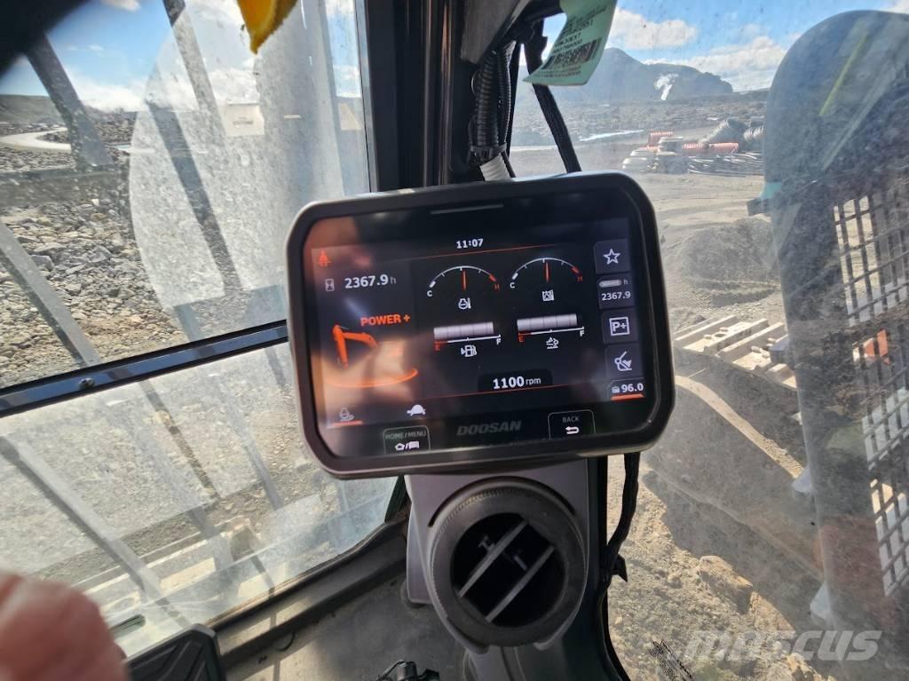 Doosan DX800LC-7 履带挖掘机