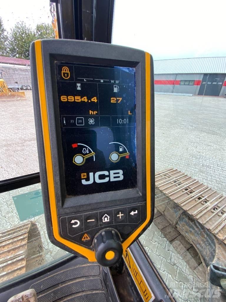 JCB JS 220 LC 履带挖掘机