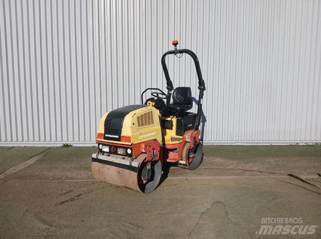 Dynapac CC1000, Vält 双轮压路机