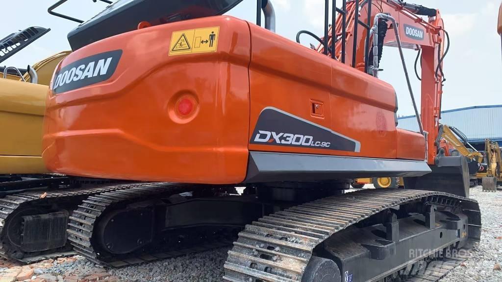 Doosan DX 300 履带挖掘机