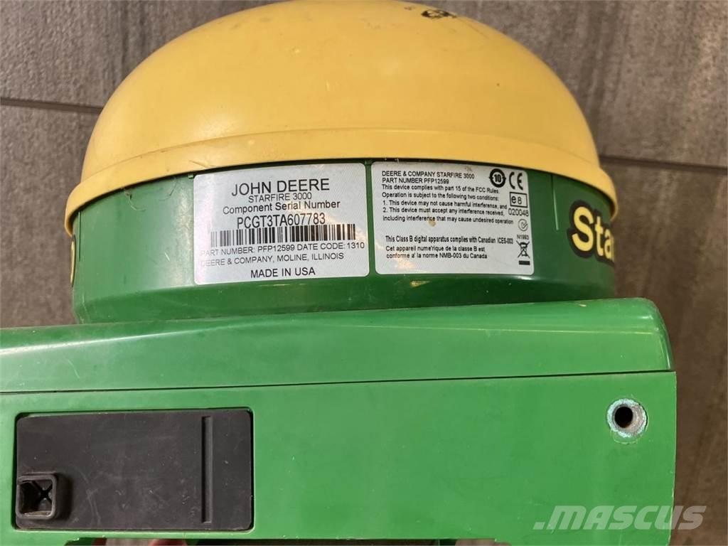 John Deere 6215R 拖拉机/农用车