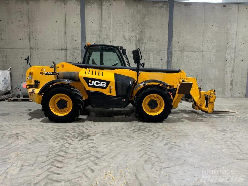 JCB 535-140 伸缩臂叉装车|叉装车