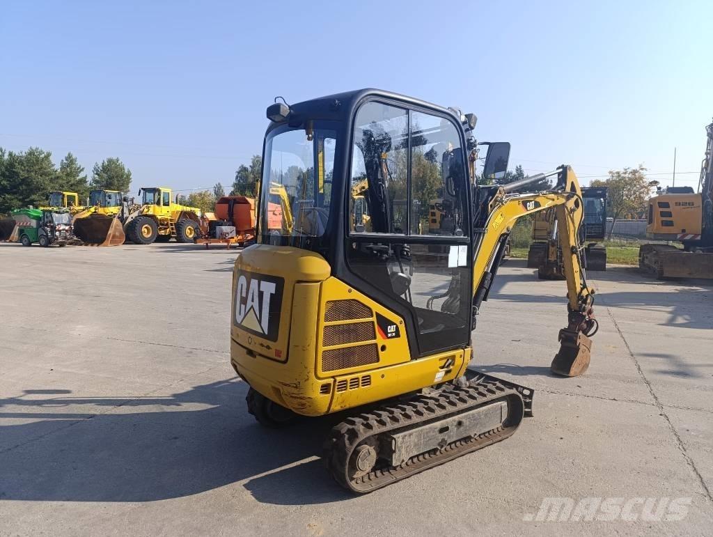 CAT 301.7 D 小型挖掘机