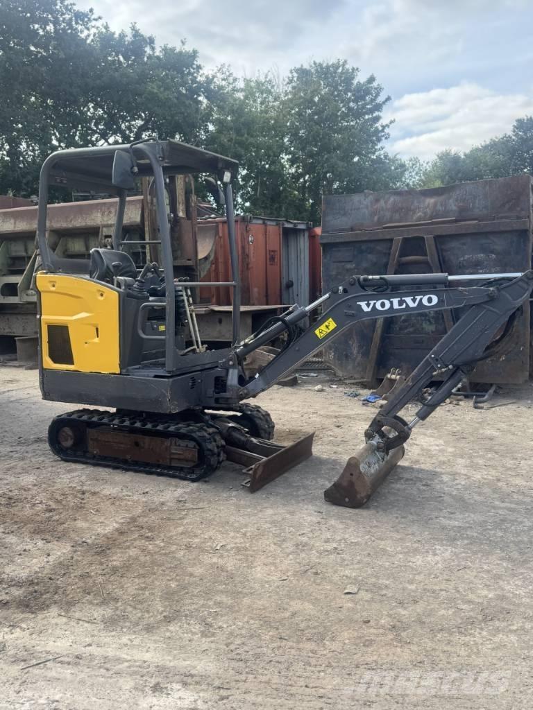 Volvo EC 15 小型挖掘机