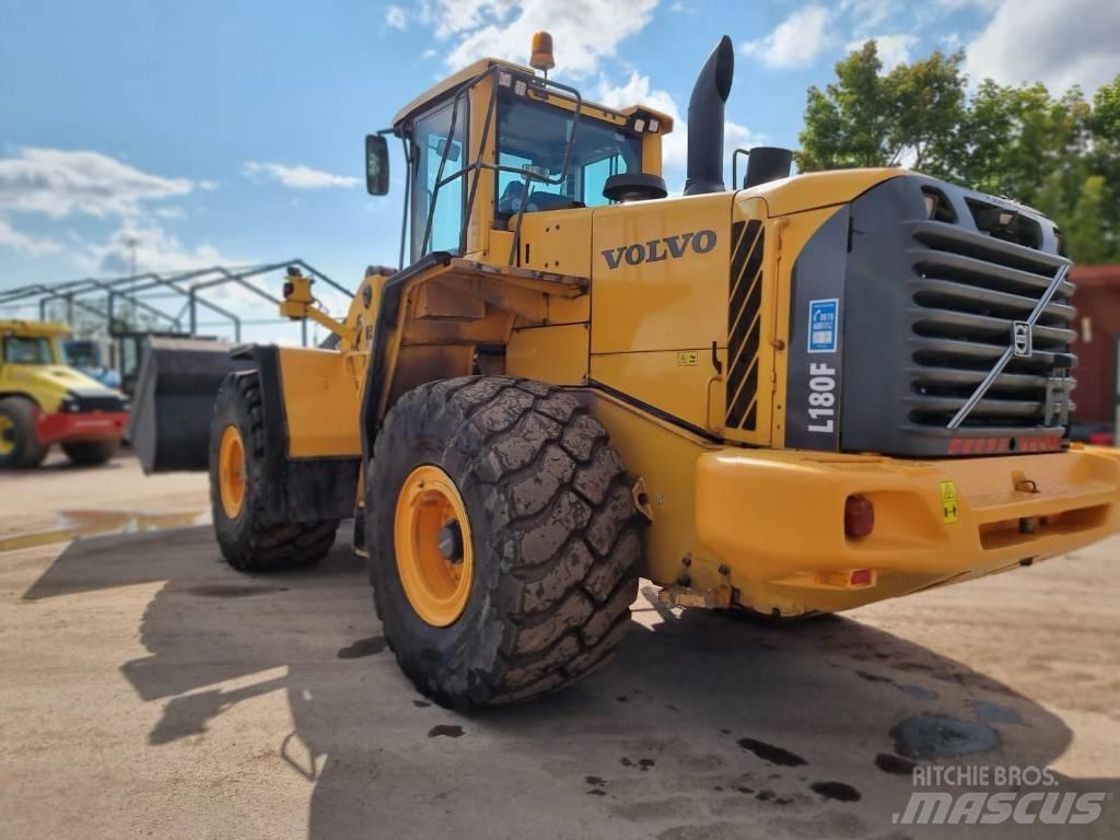 Volvo L 180 F 轮式装载机