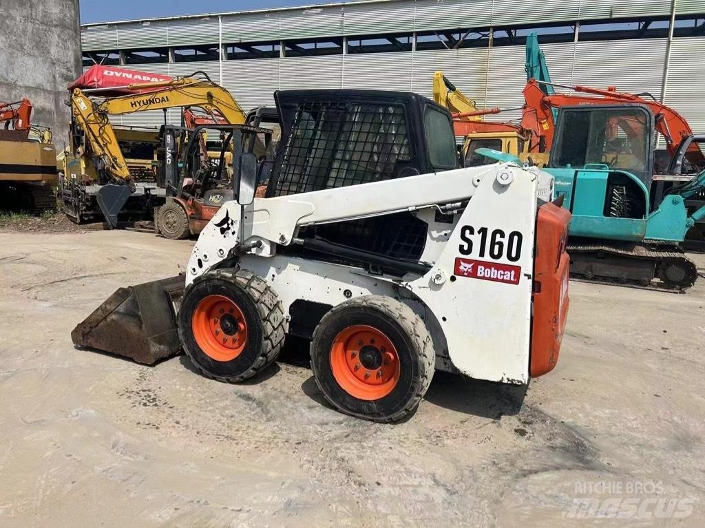 Bobcat S 160 滑移装载机
