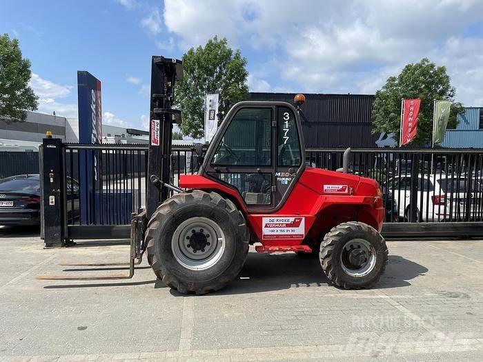 Manitou M30-4 越野叉车|叉装车