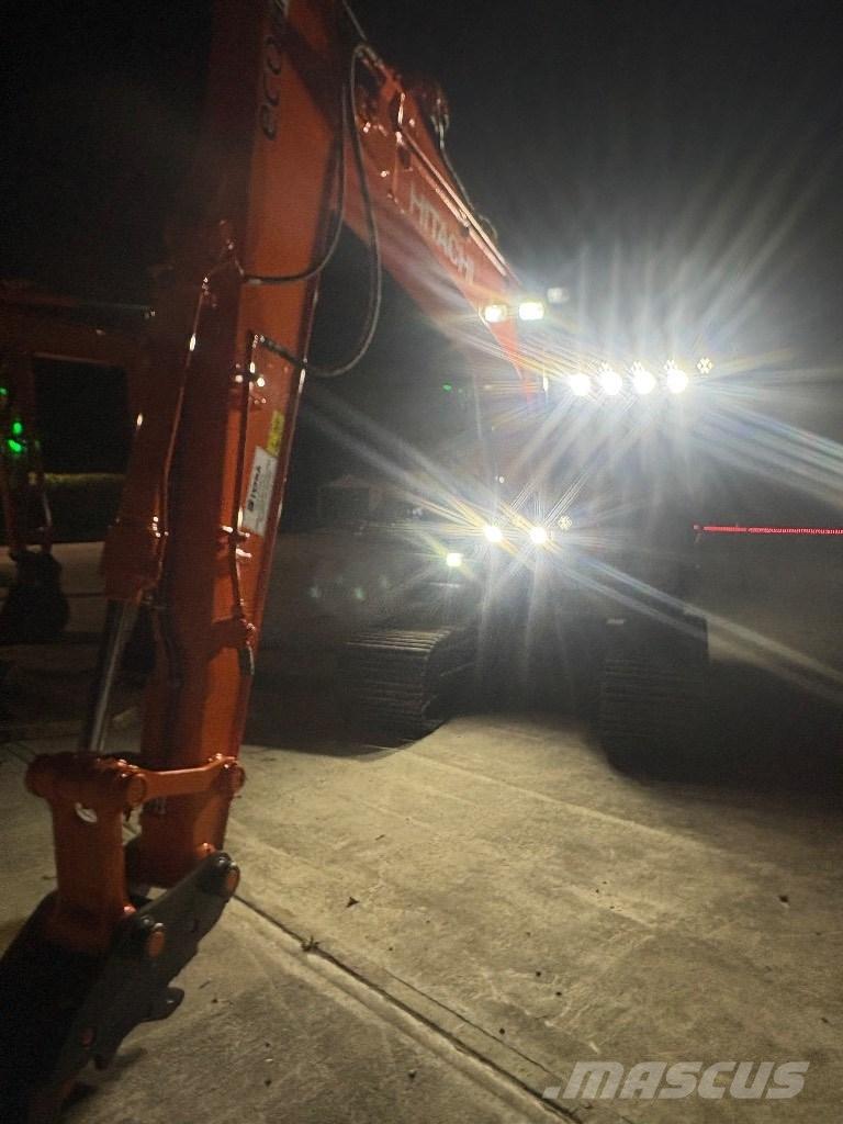 Hitachi Zaxis 130-6 履带挖掘机