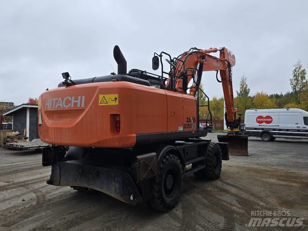 Hitachi ZX 220W-5 轮式挖掘机