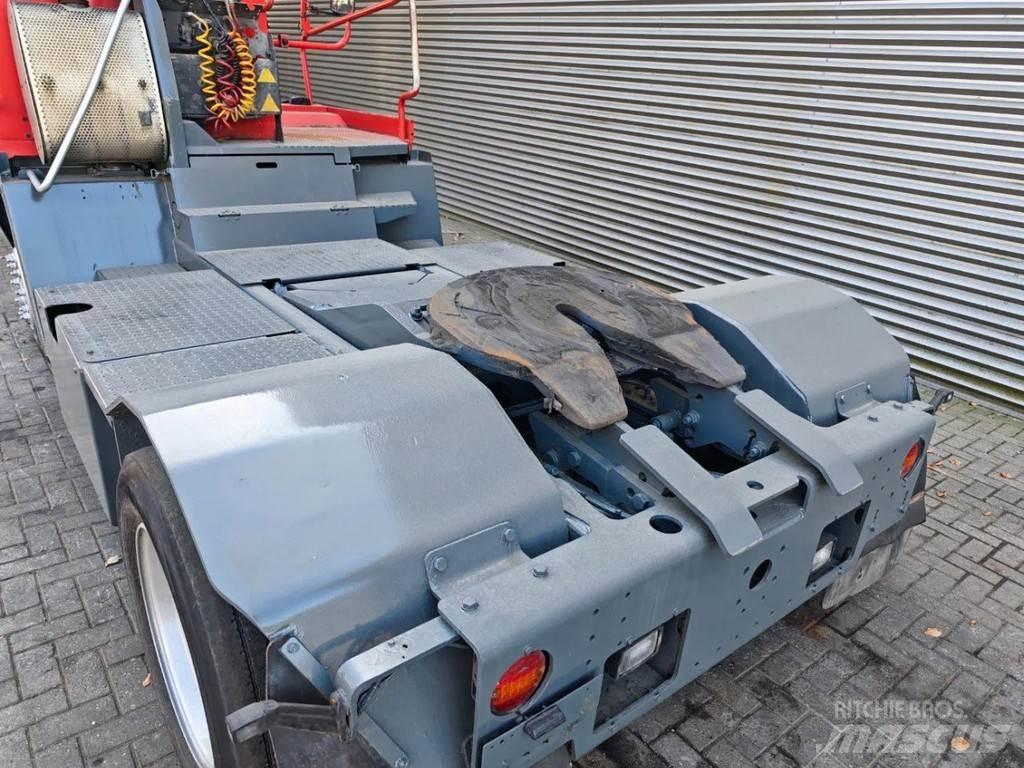 Terberg YT 182 4x2 码头牵引车
