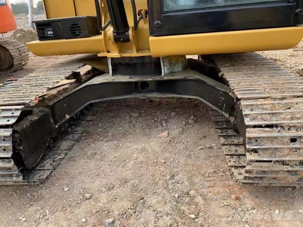 CAT 307 小型挖掘机