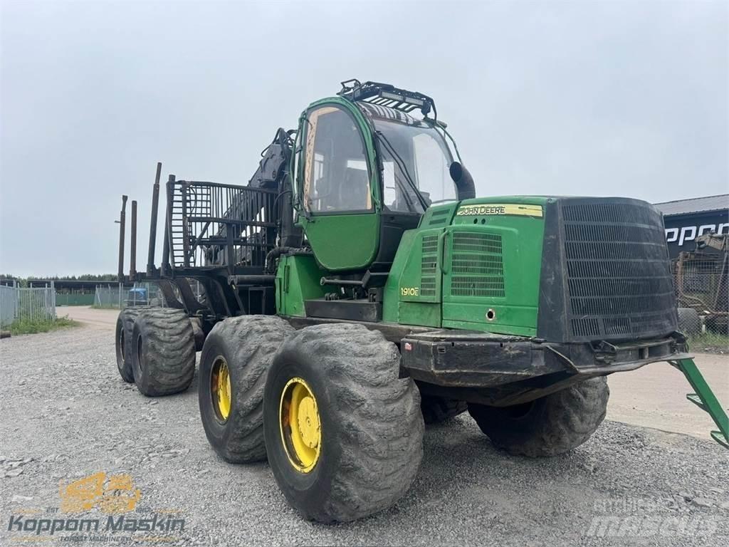 John Deere 1910E 集运机