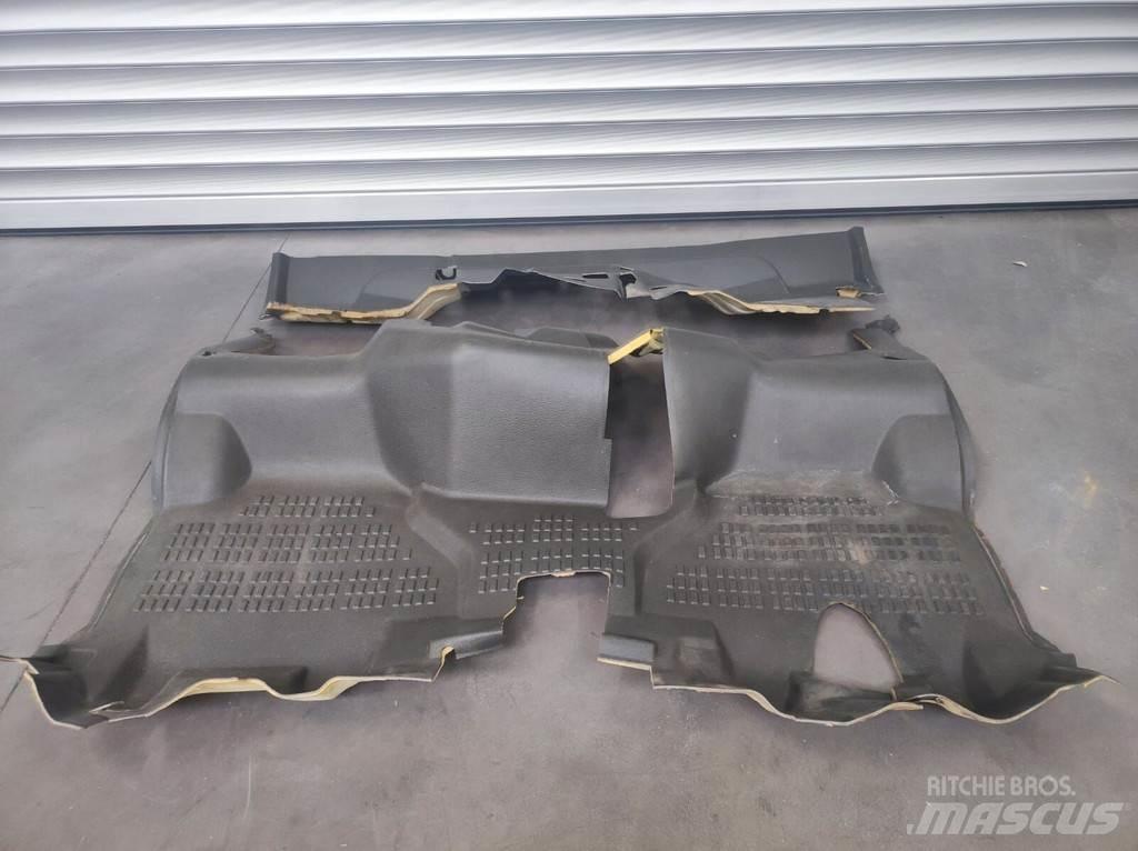 Renault Floor Mat 驾驶室与内部
