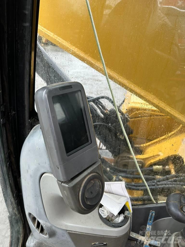 CAT 325DL 履带挖掘机