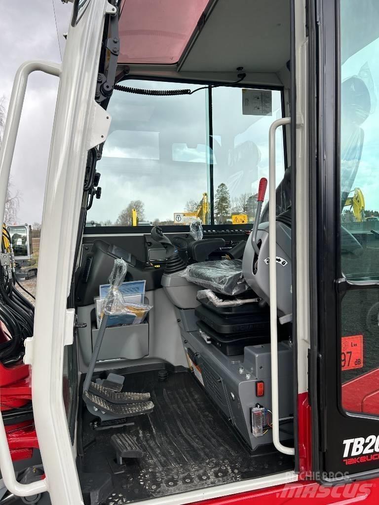 Takeuchi TB260 小型挖掘机