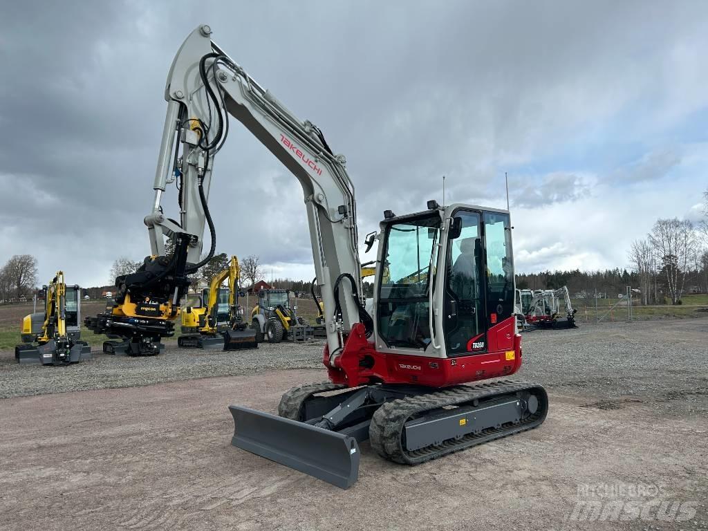 Takeuchi TB260 小型挖掘机