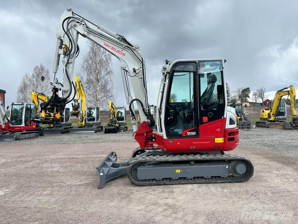 Takeuchi TB260 小型挖掘机