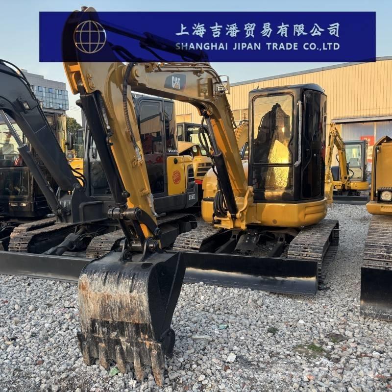 CAT 304 小型挖掘机