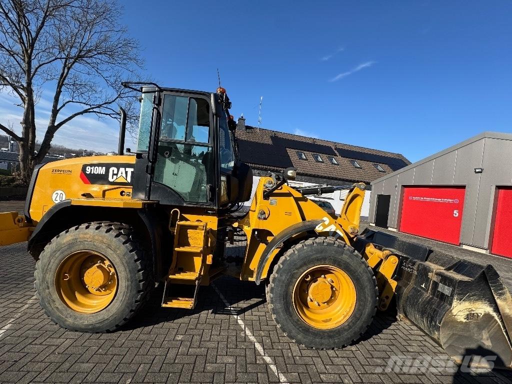 CAT 910M 轮式装载机