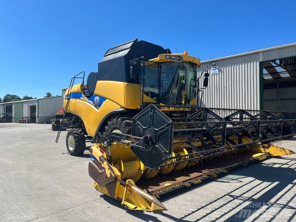 New Holland CX 6090 联合收割机