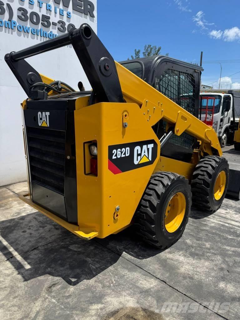 CAT 262 D 滑移装载机