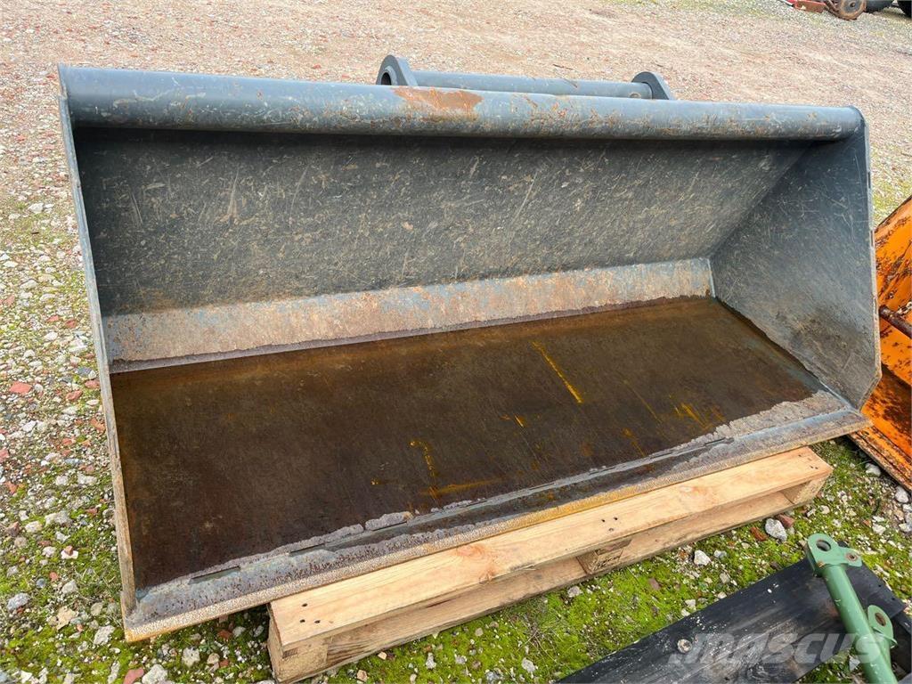 Bobcat T3071 电动叉车