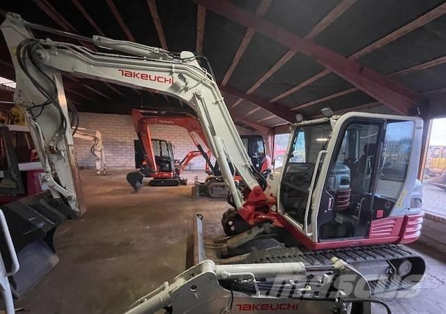 Takeuchi TB290 中型挖掘机