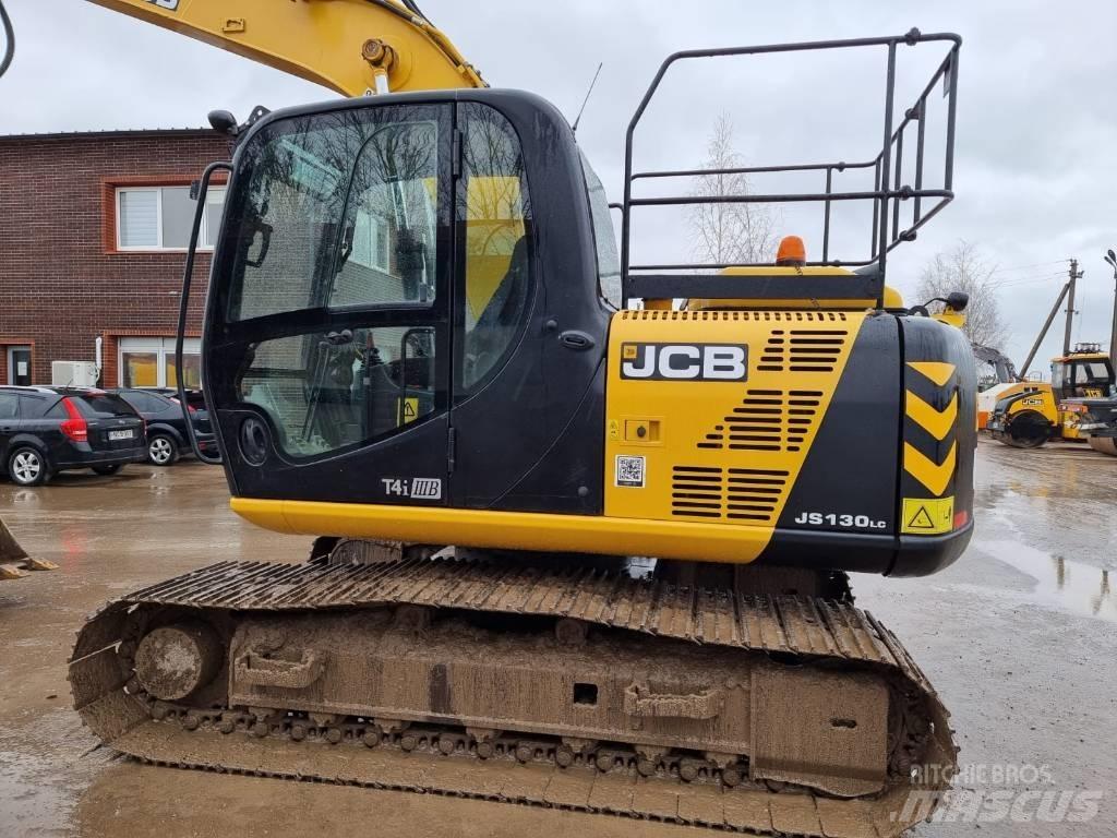 JCB JS 130 LC 履带挖掘机