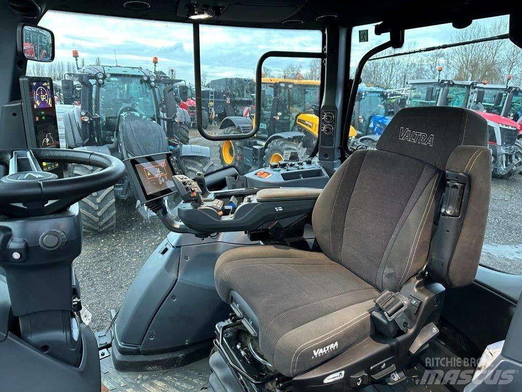 Valtra T 235 Direct 拖拉机/农用车